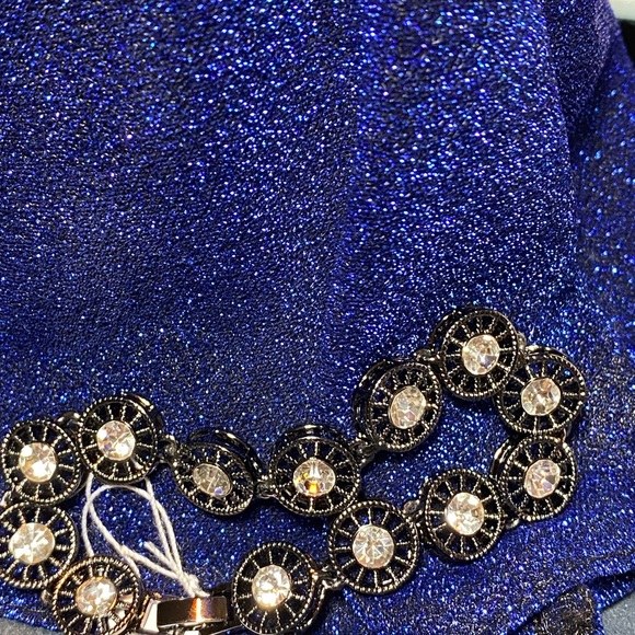 NWT 🖤 HEMATITE 🖤 FOCUS FILIGREE DISK WITH BEAUTIFUL CLEAR STONES BRACELET - Picture 6 of 9